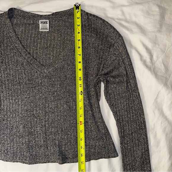 ♥️ Victoria’s Secret Pink V-Neck Cropped Sweater Jumper Heather Grey XS - Picture 2 of 6